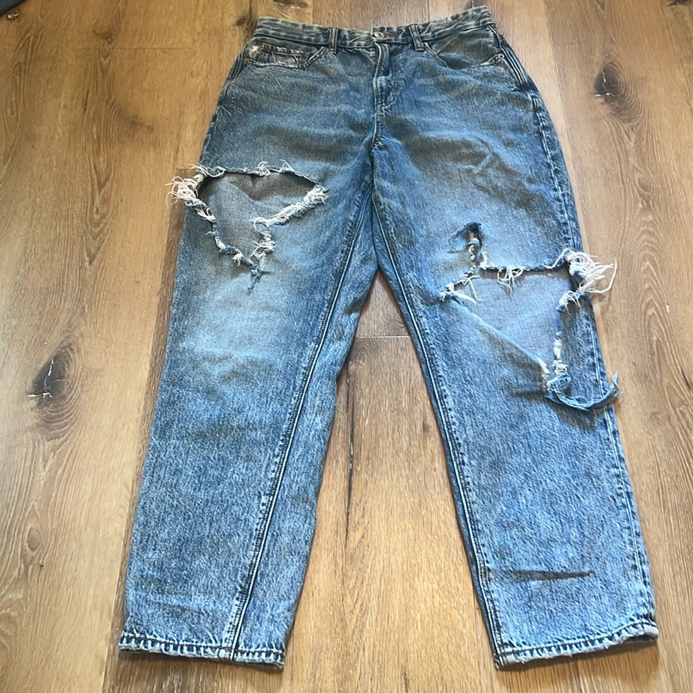 American Eagle Curvy Mom Jean High Waist Distressed Tapered Leg Acid Jeans 6